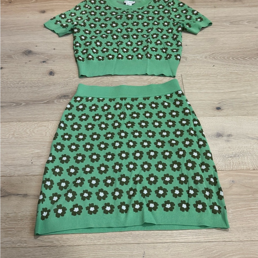 Green retro Floral Knit shirt/skirt set - Picture 9 of 12